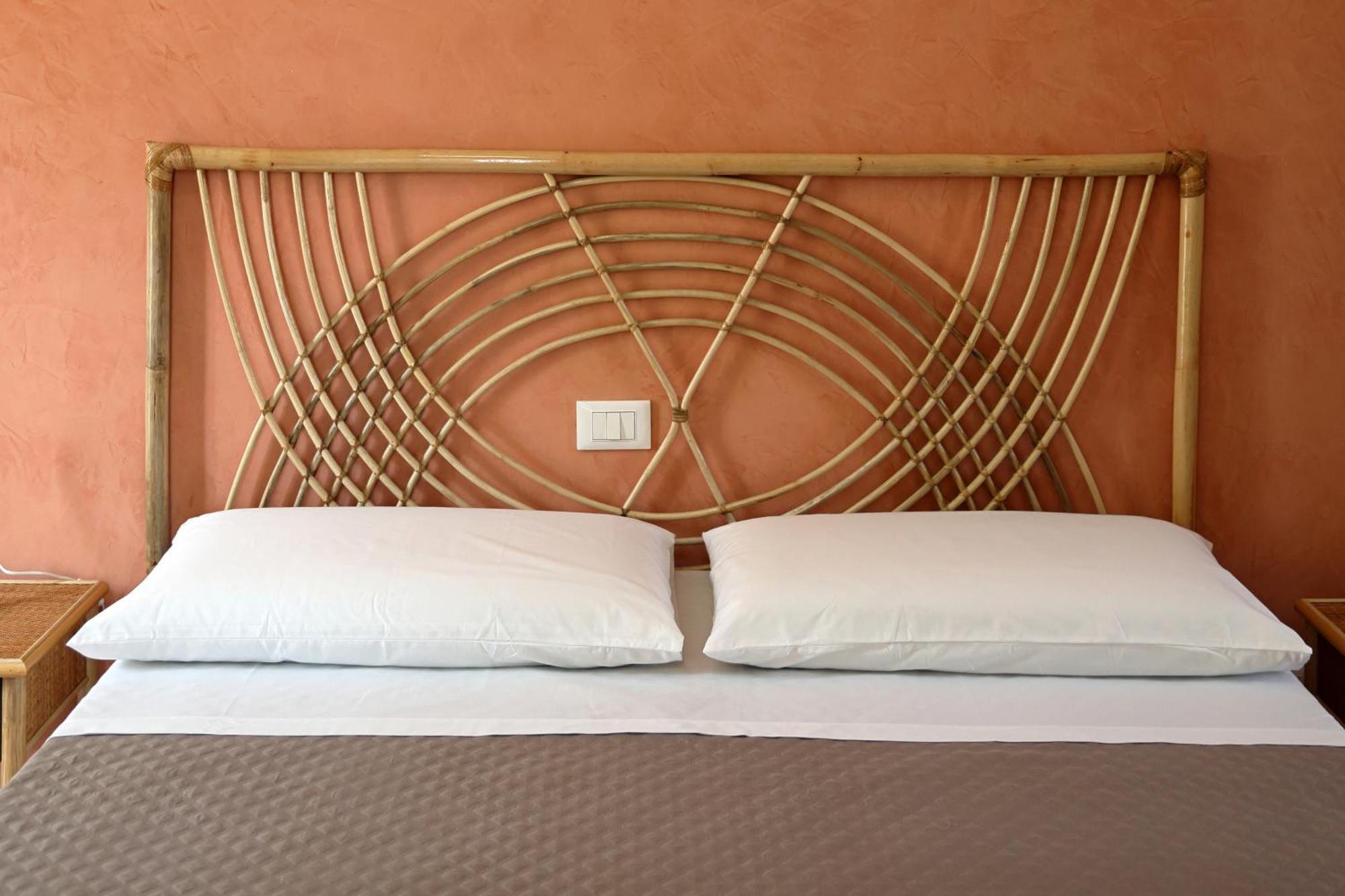 Hotel Della Piazza Пицо Екстериор снимка