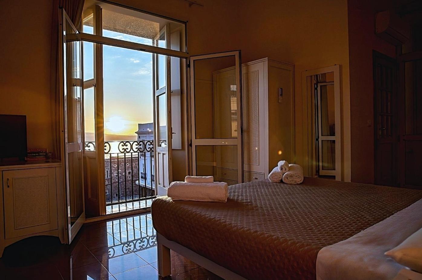 Hotel Della Piazza Пицо Екстериор снимка